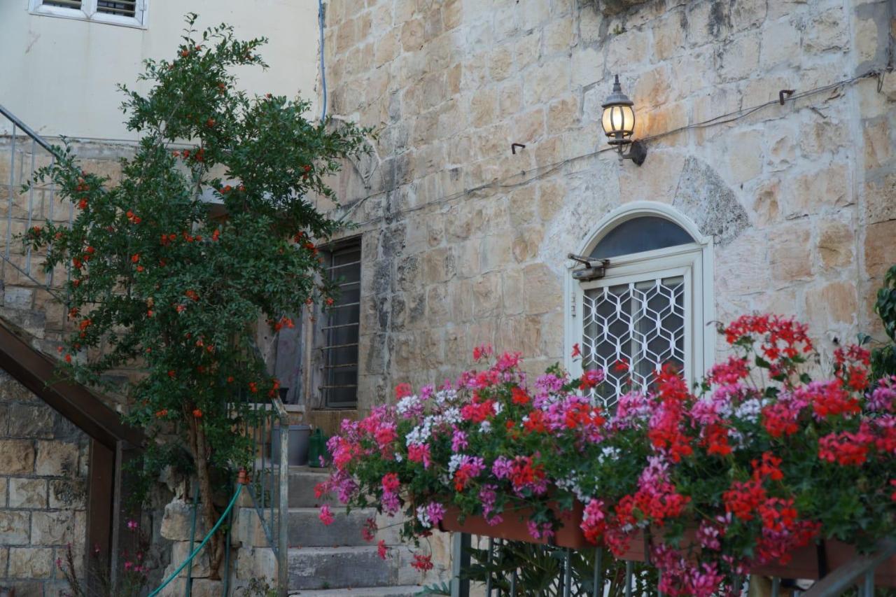 Mi'Ilya Chocolate House Guest House Exterior foto